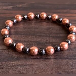 💎4/$20💎Elegant Copper and Hematite Beaded Bracelet